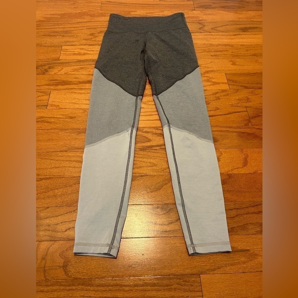 Old Navy Active Wear Go-Dry girls leggings - Picture 3 of 3